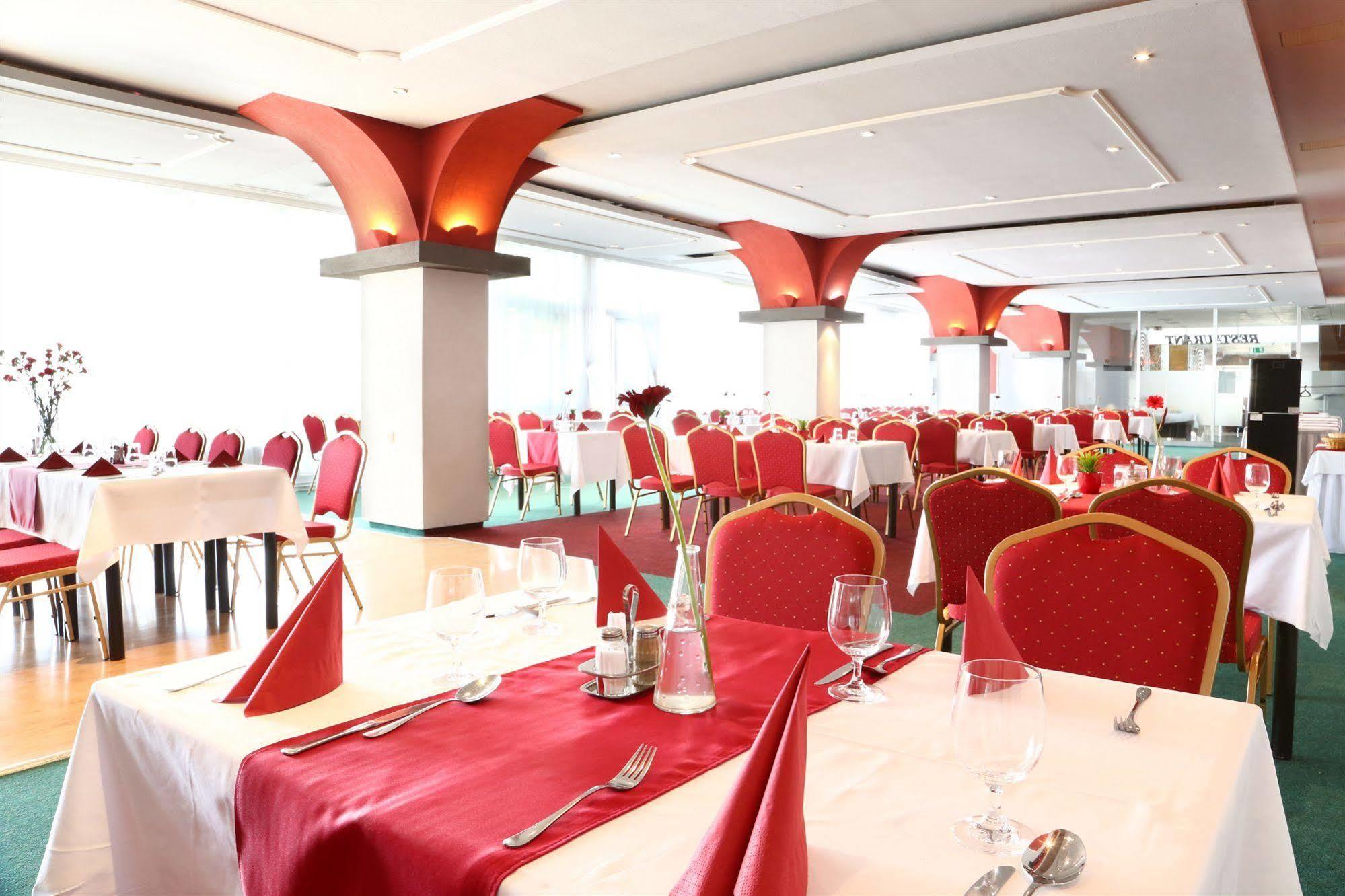 Garni Hotel Junior Pozsony Kültér fotó