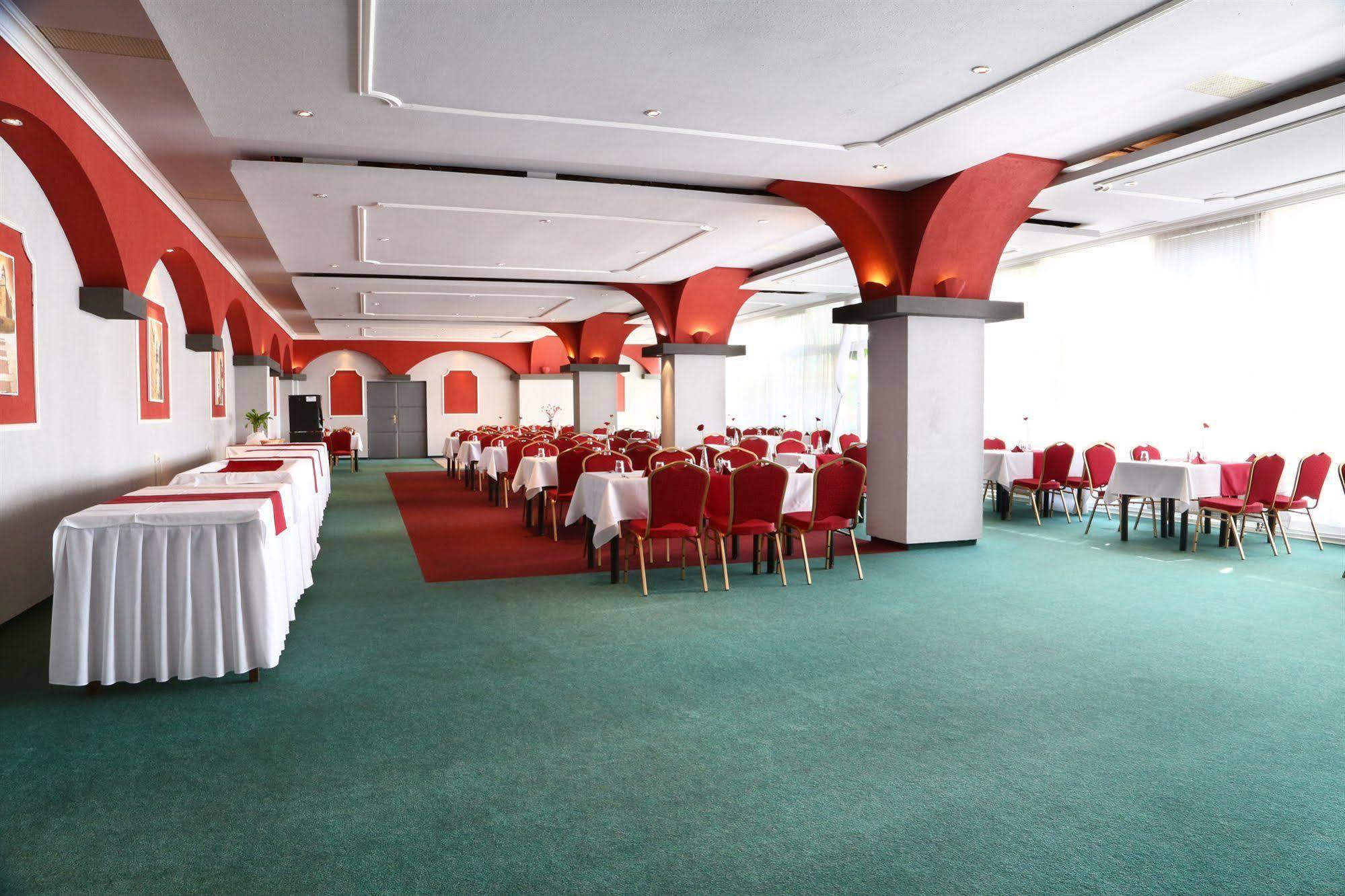 Garni Hotel Junior Pozsony Kültér fotó