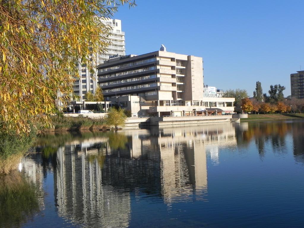 Garni Hotel Junior Pozsony Kültér fotó